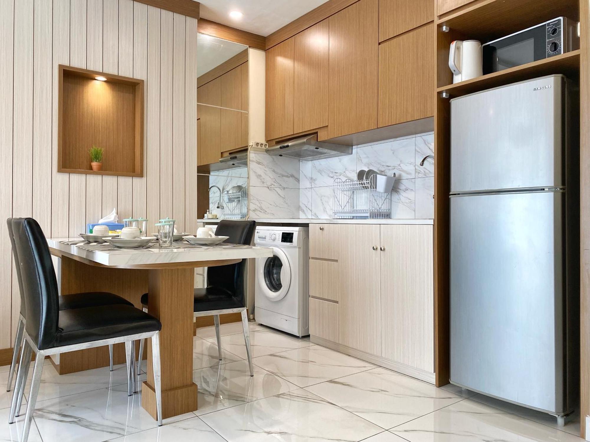 Ravarine Suite Apartment Jakarta Extérieur photo