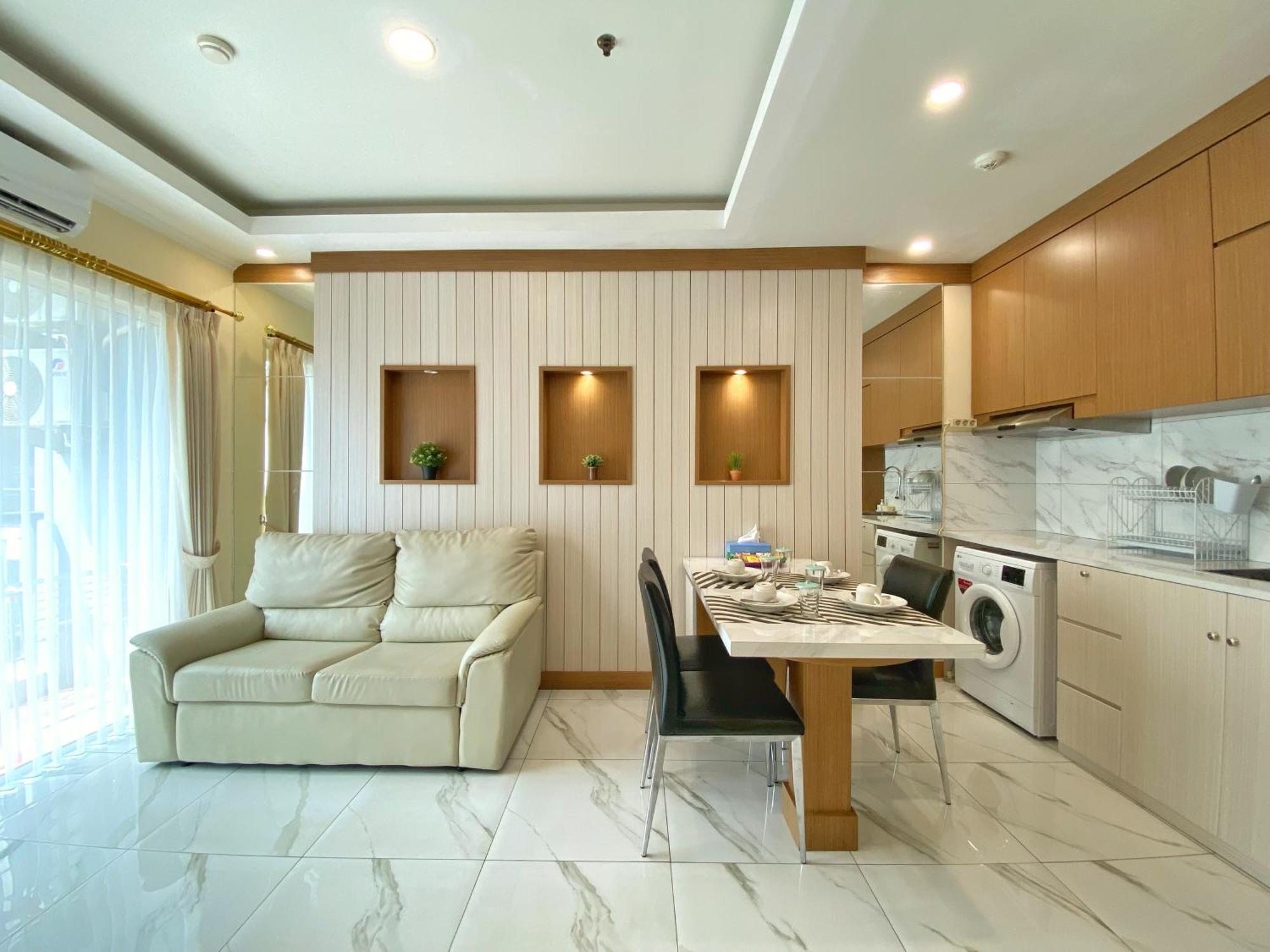Ravarine Suite Apartment Jakarta Extérieur photo