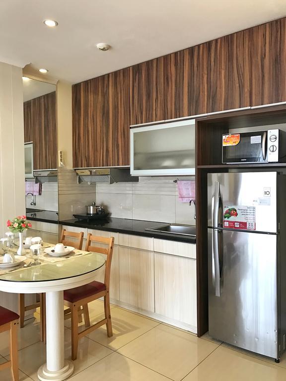 Ravarine Suite Apartment Jakarta Extérieur photo